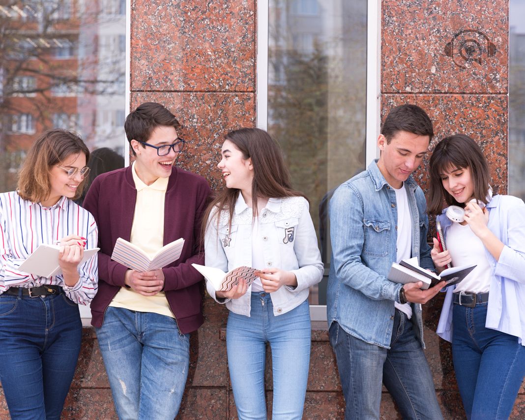 کتاب‌های کمکی آیلتس و تافل مهارت‌های اسپیکینگ و لیسنینگ