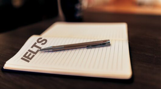 ساختار رایتینگ آیلتس