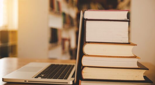 آموزش آنلاین و آموزش سنتی