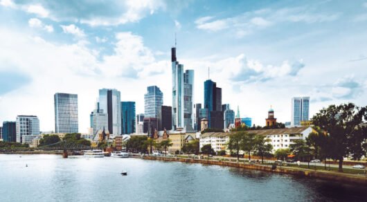 معرفی بهترین شهرهای دانشجویی آلمان: شهر فرانکفورت